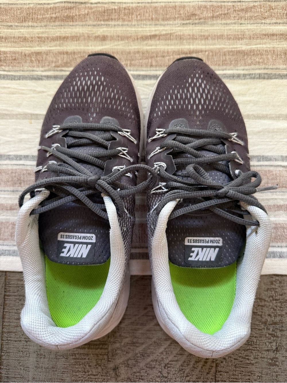 Nike Gray Sneakers with Neon Green Insole